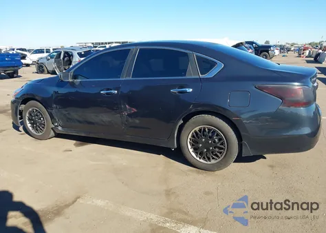 2015 Nissan Altima 2.5 S из США, поврежденный, VIN 1N4AL3AP2FC484095